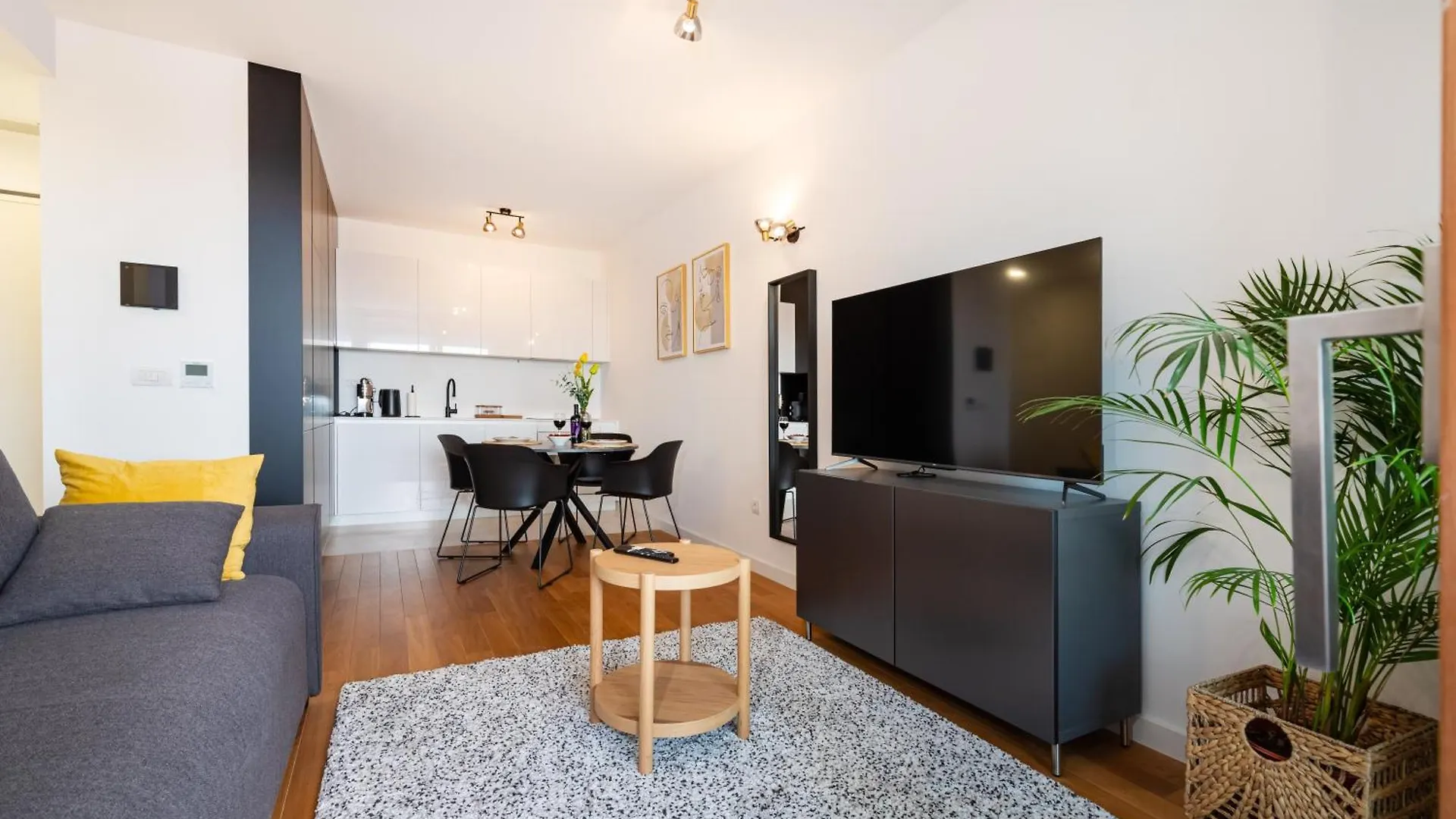 Central Apartment With Garage Zadar Kroatië