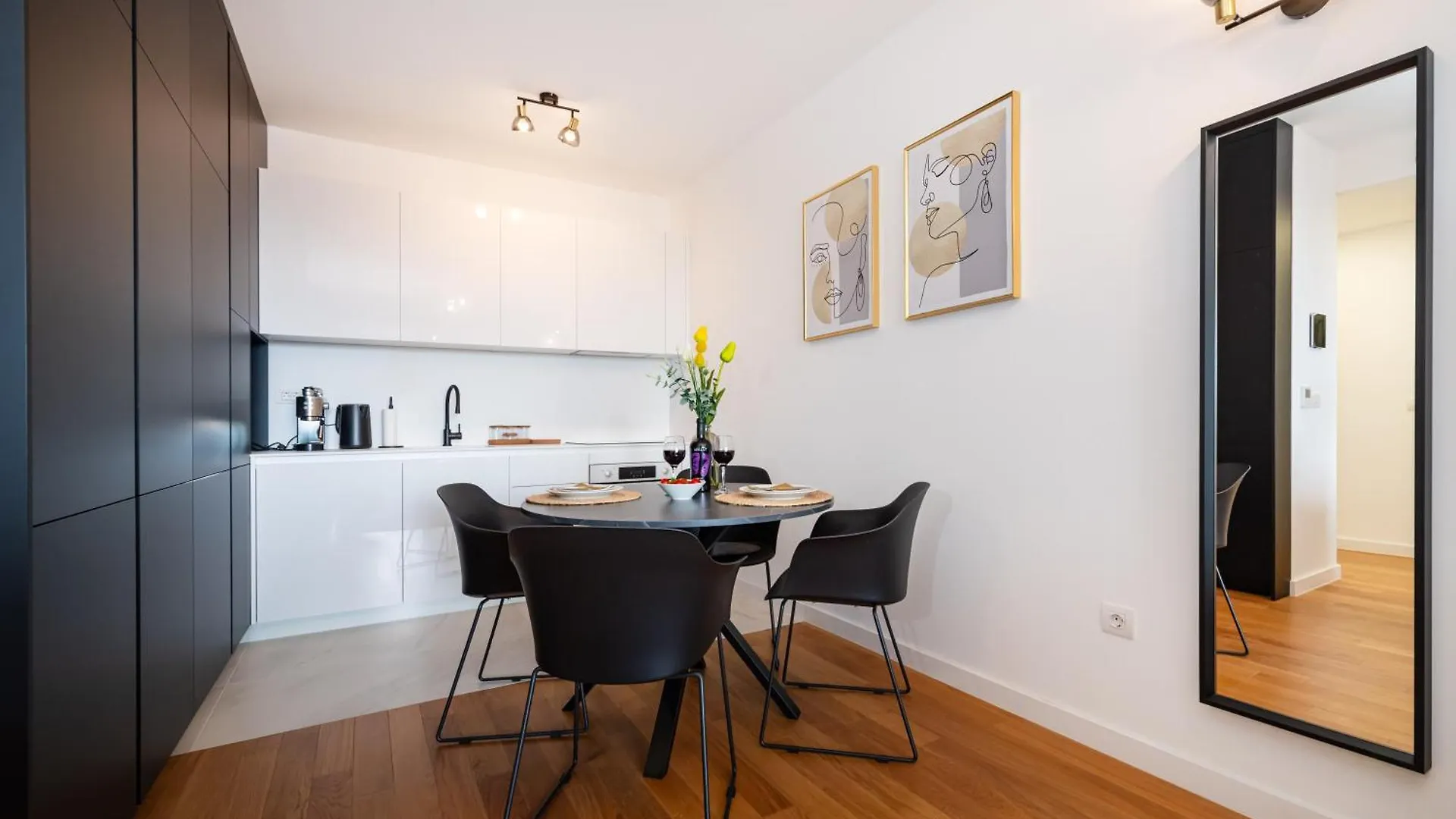 Central Apartment With Garage Zadar